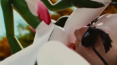 Тренер покемонов сильно сражается с Гардевуаром в лесу.